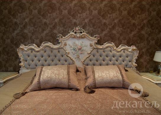Убранство кровати для классической спальни