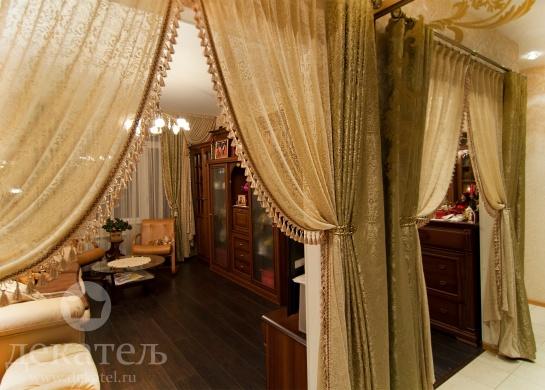 Классические шторы для небольшой квартиры фото