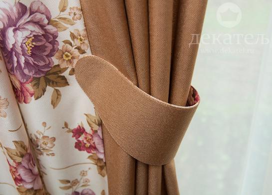 Фото фрагмент штор для кухни базы отдыха на Горном Алтае 