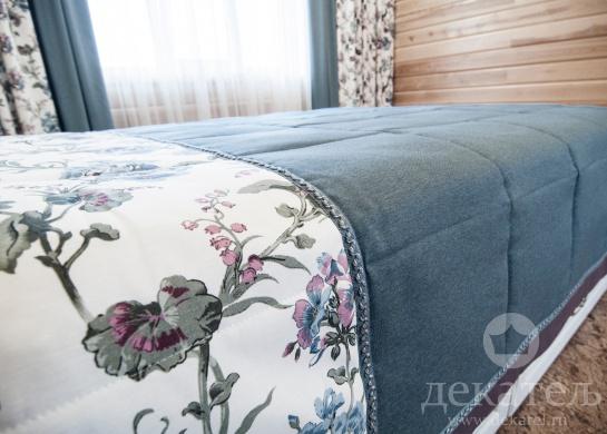 Фото покрывала в спальню деревянного дома 2019
