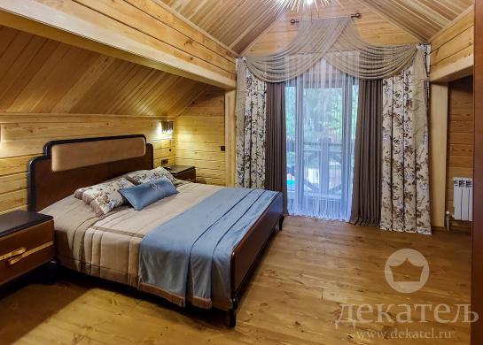 Фото штор из печатного хлопка в загородный дом 2020